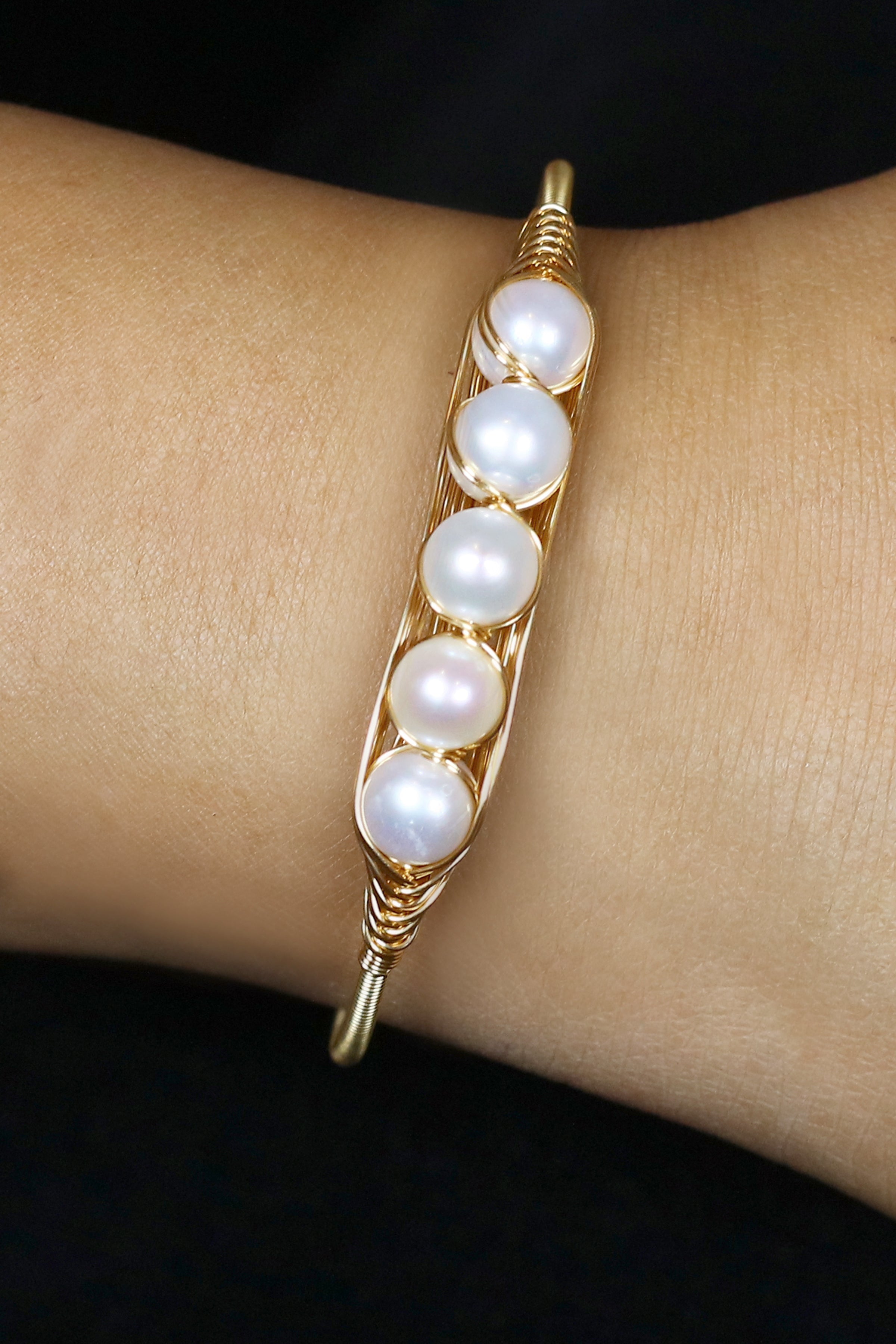 Authentic Real Natural Fresh Water Pearl Bracelet With Certificate(D.No ADBLS251)