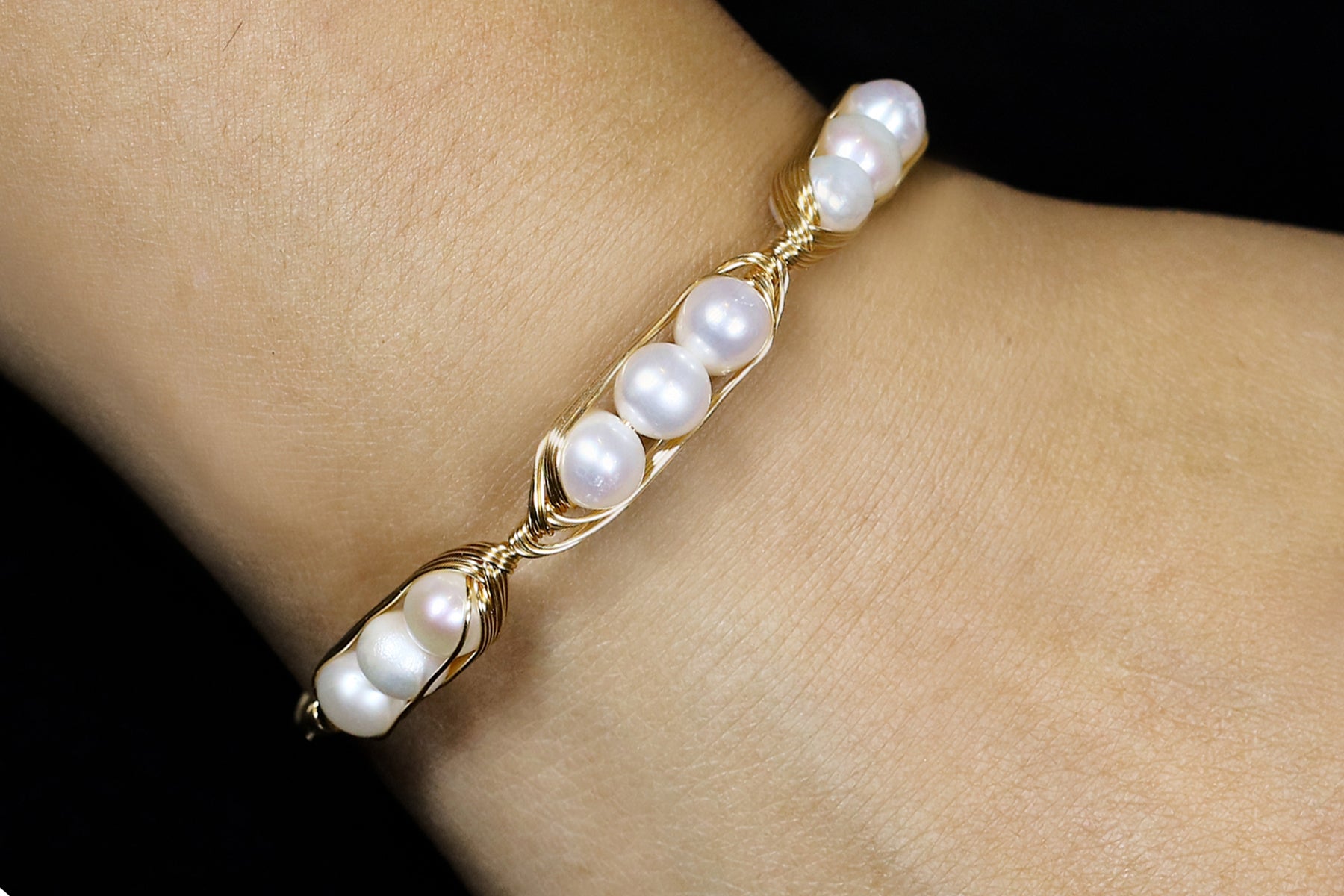 Authentic Real Natural Fresh Water Pearl Bracelet With Certificate(D.No ADBLS255)