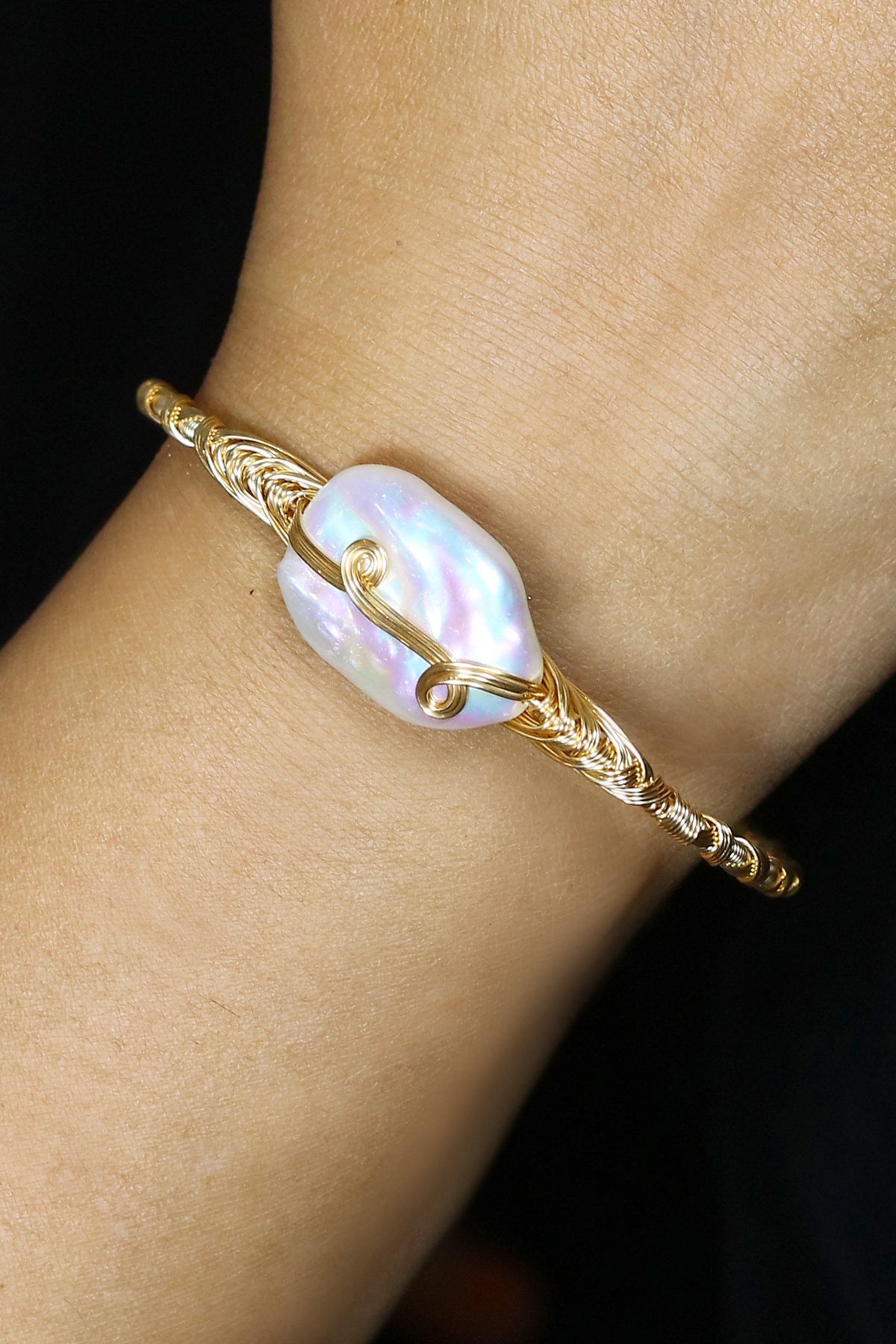 Authentic Real Natural Fresh Water Pearl Bracelet With Certificate(D.No ADBLS259)