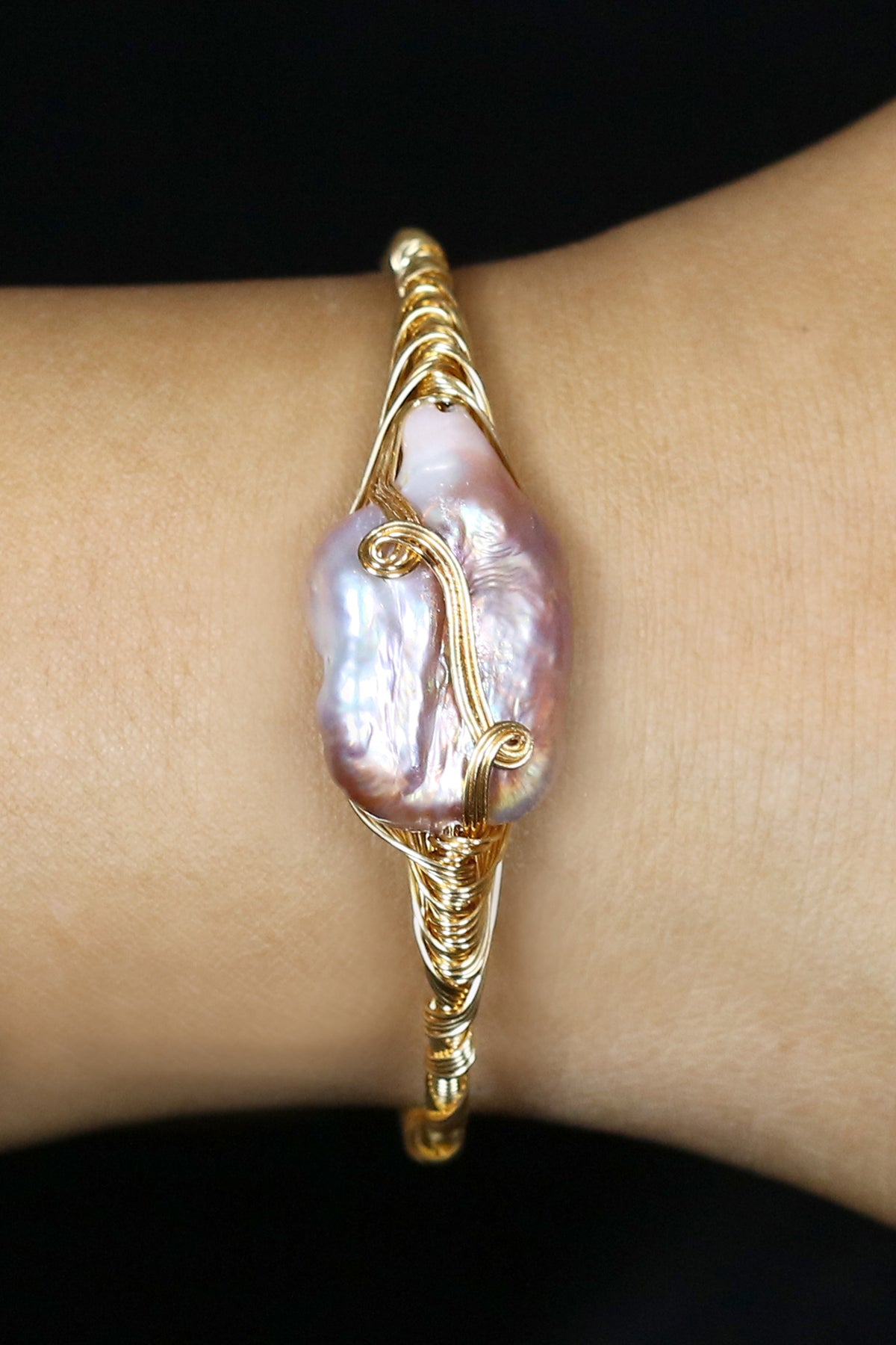 Authentic Real Natural Fresh Water Pearl Bracelet With Certificate(D.No ADBLS260)
