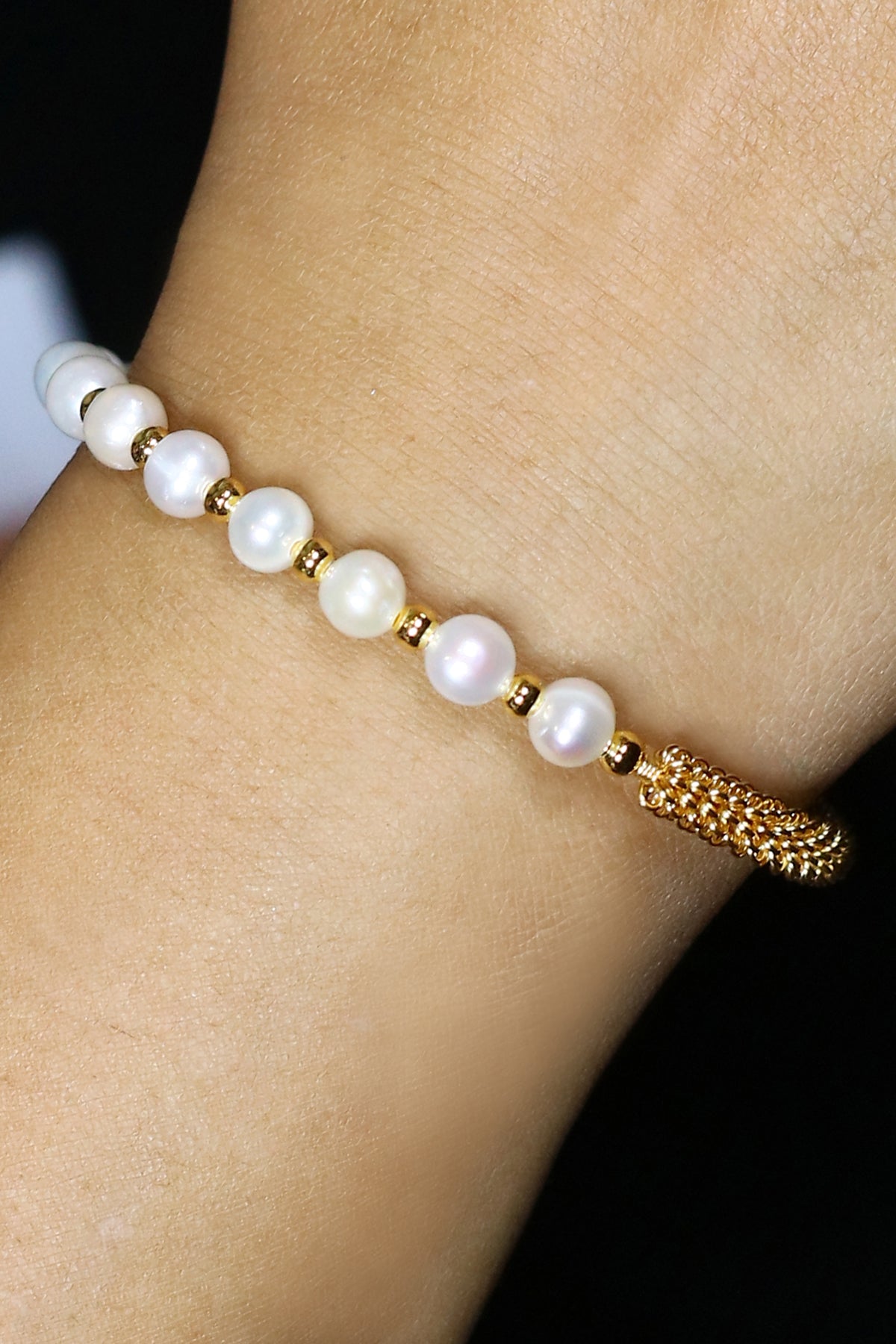 Authentic Real Natural Fresh Water Pearl Bracelet With Certificate(D.No ADBLS272)