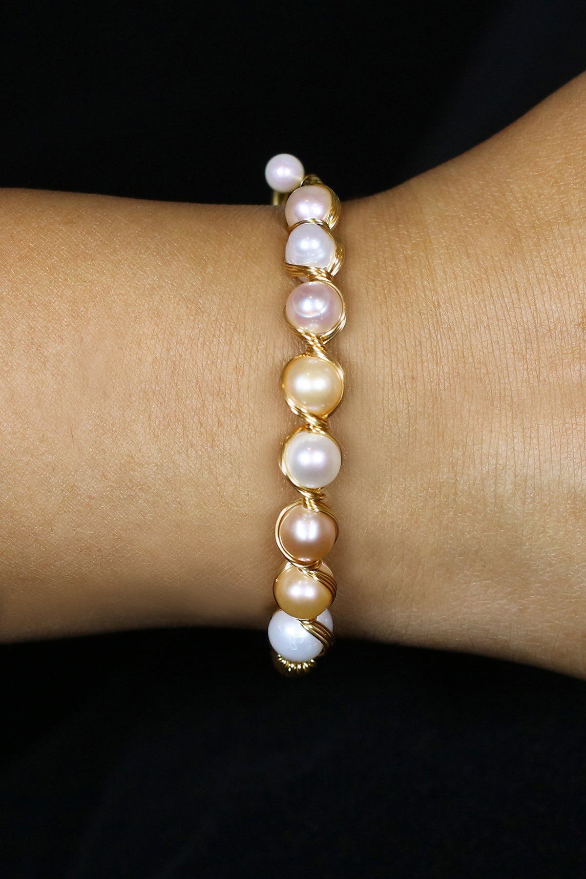 Authentic Real Natural Fresh Water Pearl Bracelet With Certificate(D.No ADBLS273)