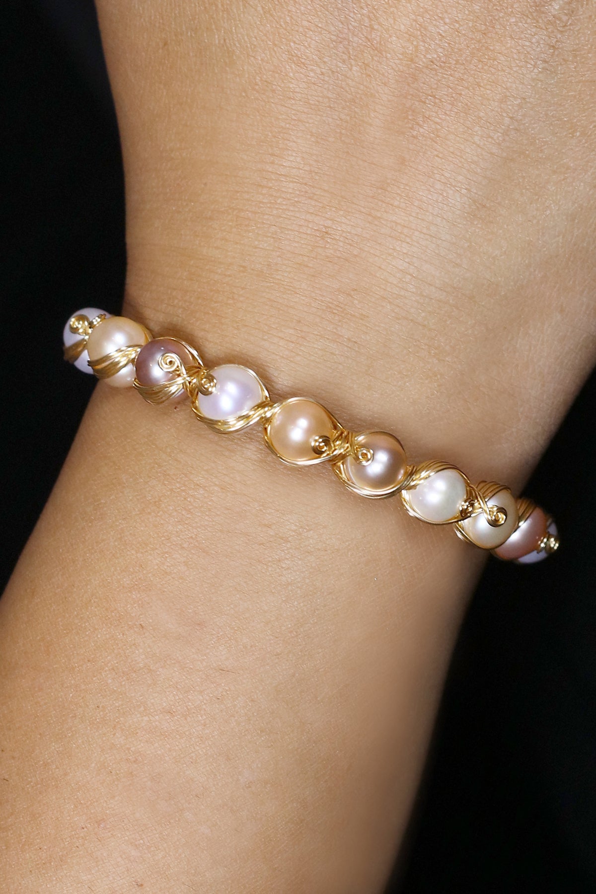 Authentic Real Natural Fresh Water Pearl Bracelet With Certificate(D.No ADBLS275)