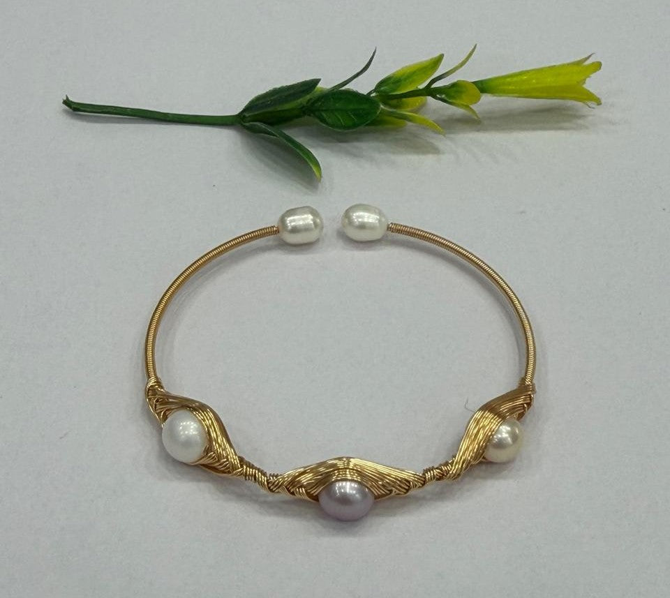 Authentic Real Natural Fresh Water Pearl Bracelet With Certificate(D.No ADBLS318)