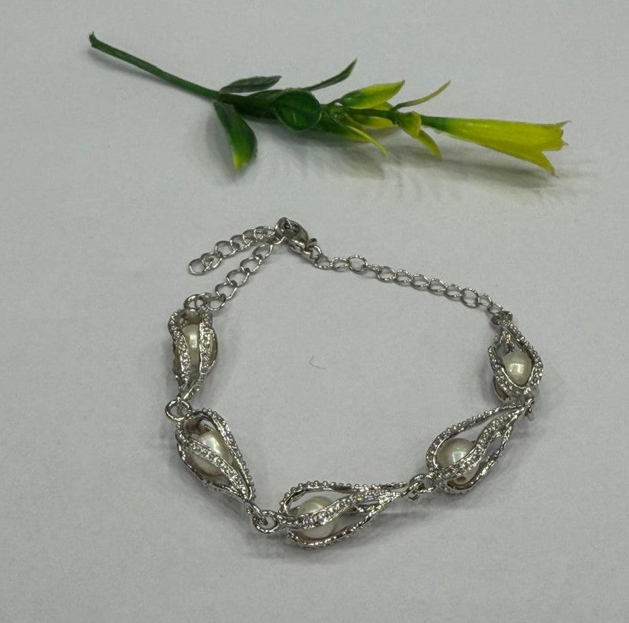 Exclusive Real Natural Fresh Water Pearl Bracelet With Certificate(D.No ADBLS330)