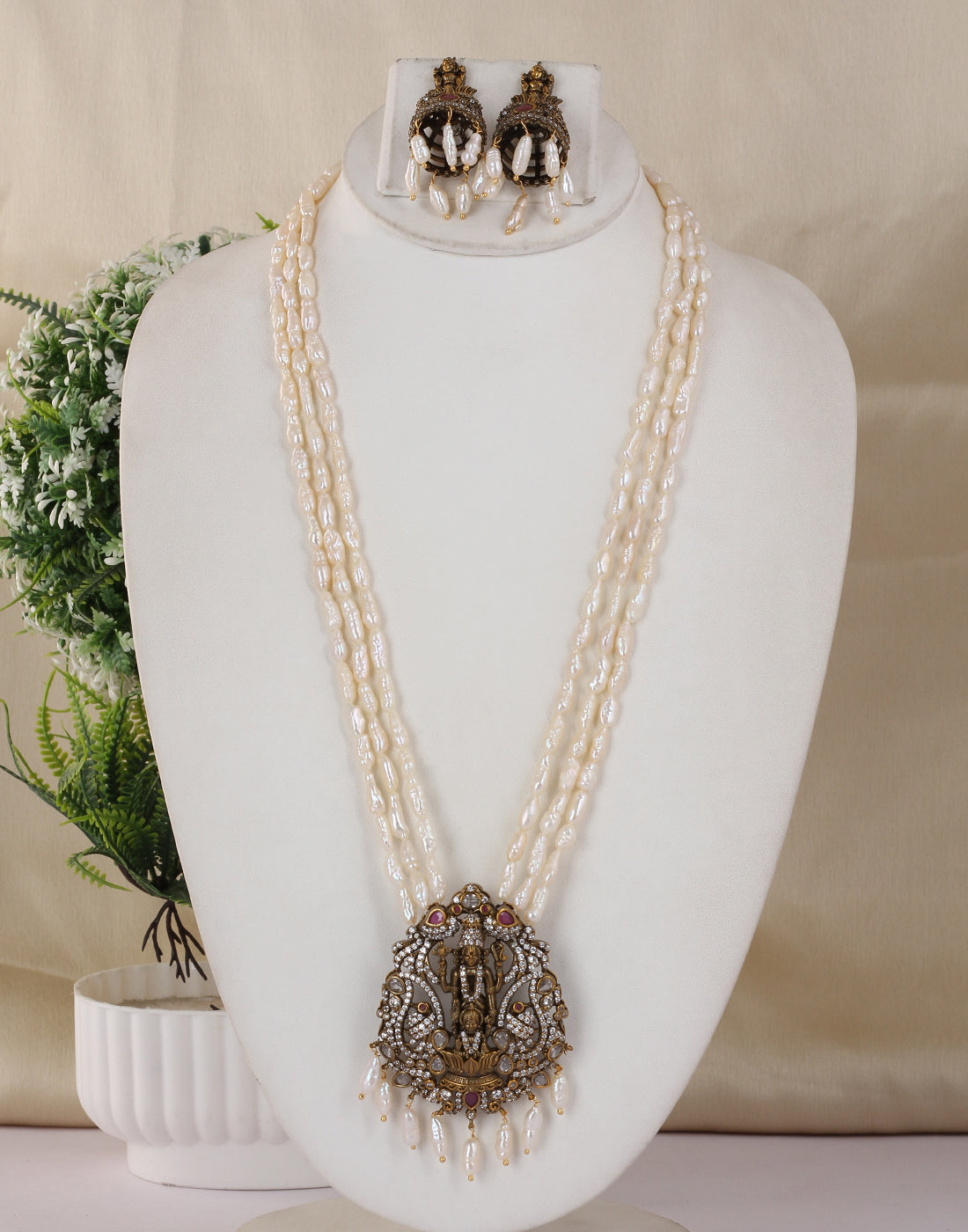 Real Natural Fresh Water Triple String Pearl Set With Certificate(D.No ADPRLS1748)