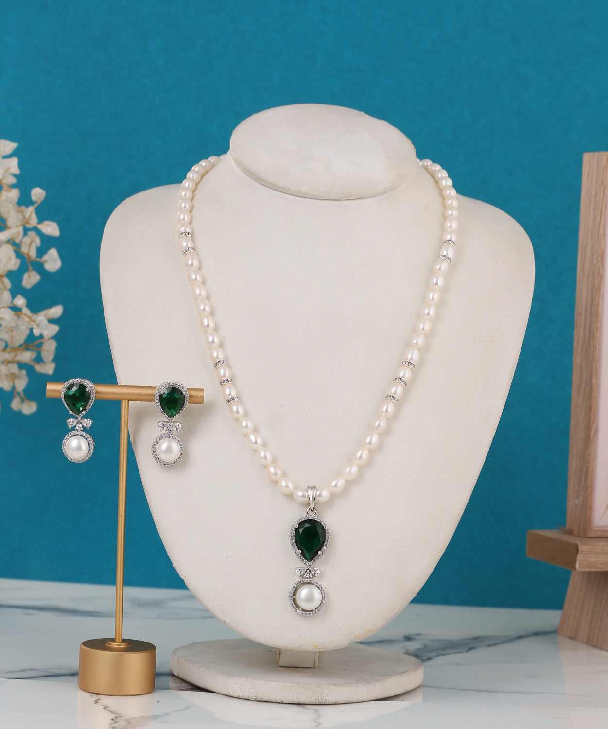 Single String Pearl Necklace Of Real Pearls Comes With Certificate(D.No ADPRLS3171)