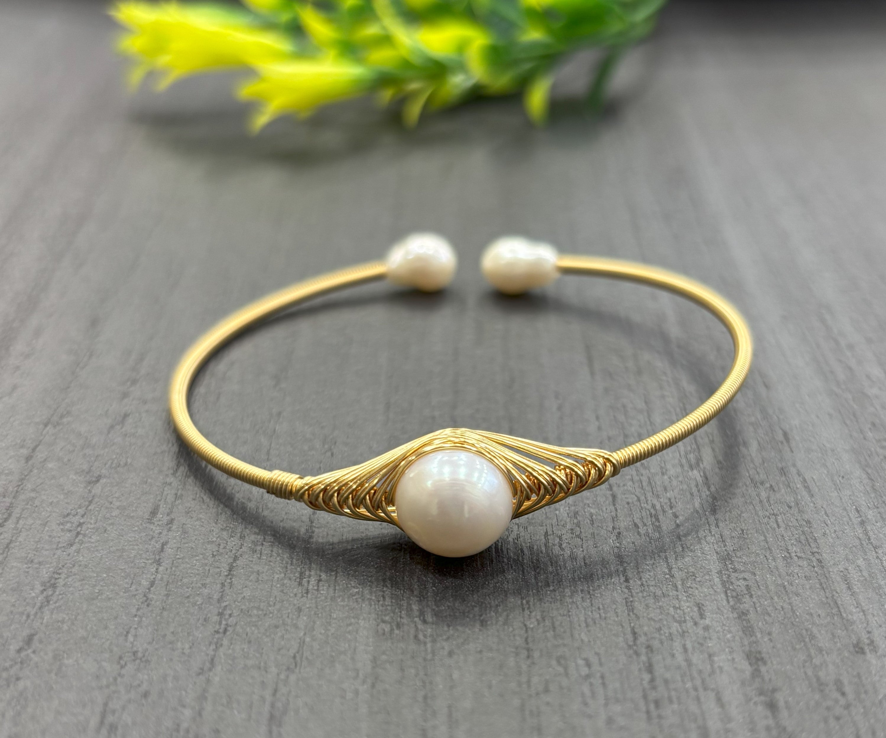 Authentic Real Natural Fresh Water Pearl Bracelet With Certificate(D.No ADBLS245)