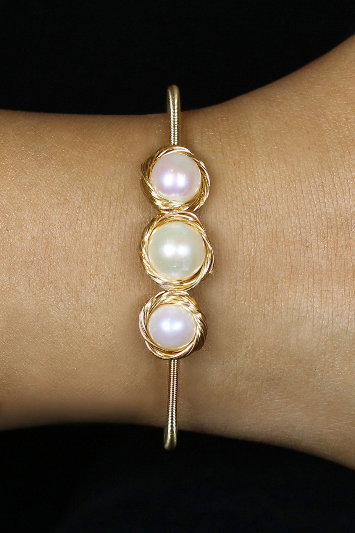 Authentic Real Natural Fresh Water Pearl Bracelet With Certificate(D.No ADBLS246)