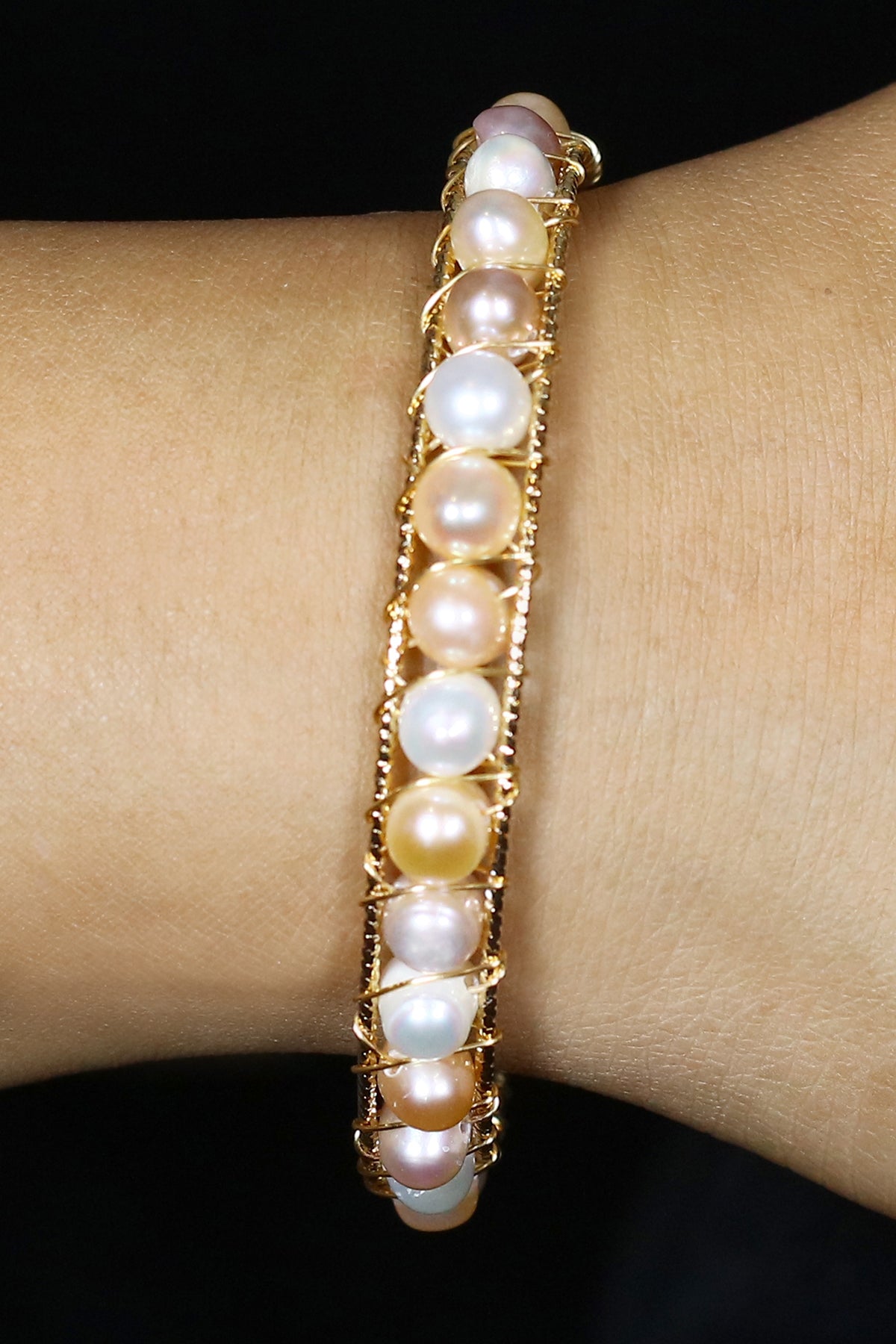 Authentic Real Natural Fresh Water Pearl Bracelet With Certificate(D.No ADBLS263)
