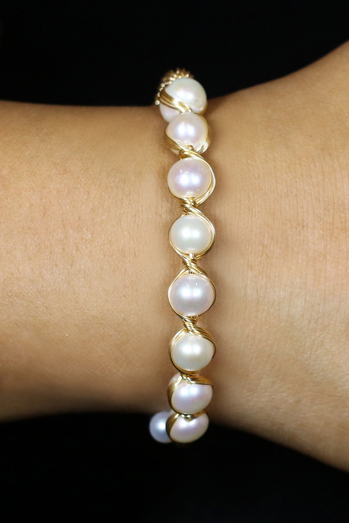 Authentic Real Natural Fresh Water Pearl Bracelet With Certificate(D.No ADBLS274)