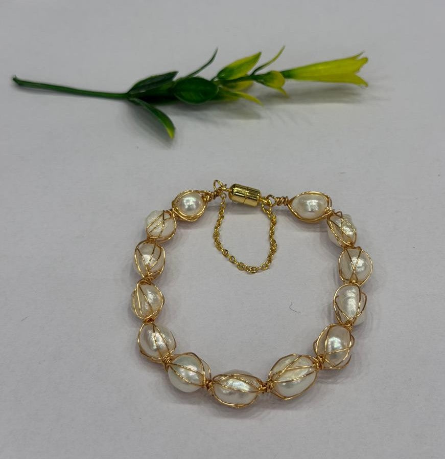 Authentic Real Natural Fresh Water Pearl Bracelet With Certificate(D.No ADBLS322)