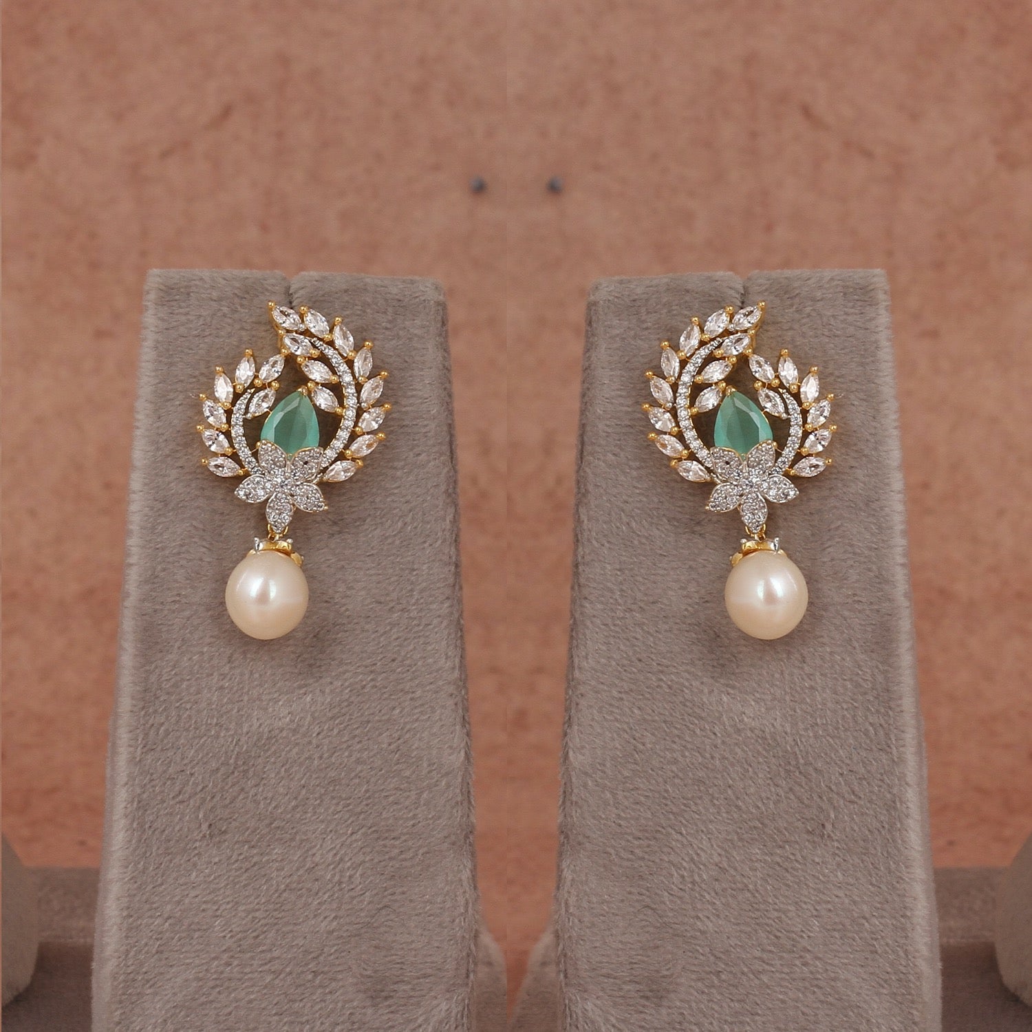 Hand crafted Natural Freshwater Button Pearl Jewelry Set With Certificate(D.No ADPRLS2727)